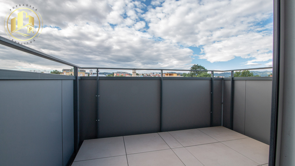 Štýlový 2-izbový byt s balkónom, parkovaním a výhľadom – top lokalita Poprad