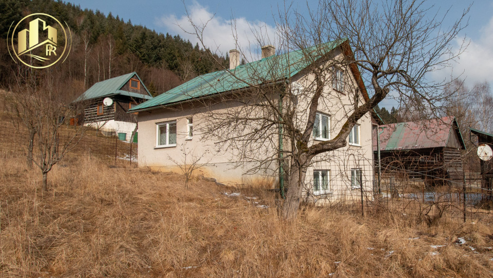 Rodinný dom s veľkým pozemkom na predaj, Mníšek nad Popradom
