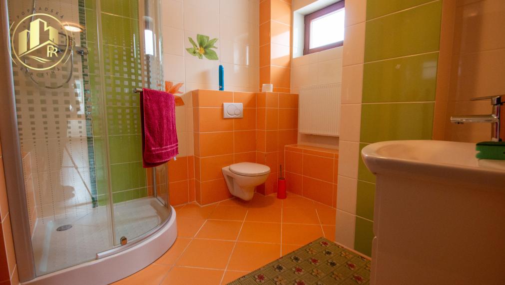 Priestranné kancelárske priestory na prenájom priamo na námestí Poprad - Spišská Sobota