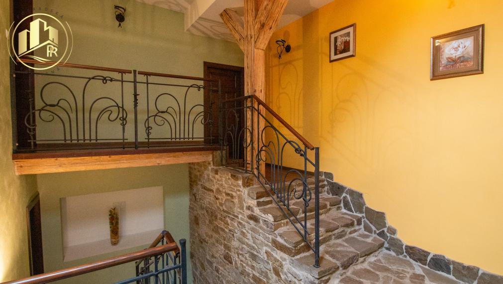 Priestranné kancelárske priestory na prenájom priamo na námestí Poprad - Spišská Sobota