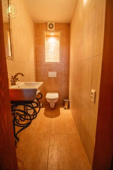 Priestranné kancelárske priestory na prenájom priamo na námestí Poprad - Spišská Sobota