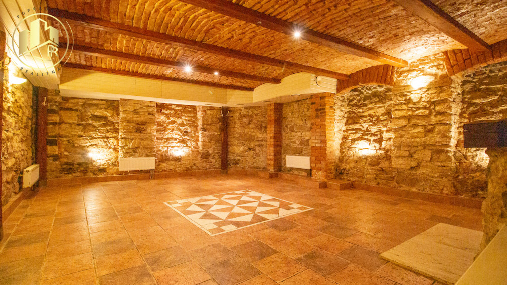 Reprezentatívny priestor na prenájom priamo na námestí mesta Poprad