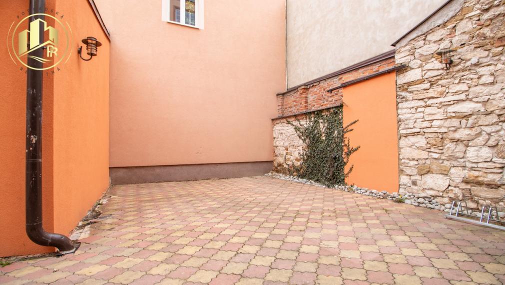 Reprezentatívny priestor na prenájom priamo na námestí mesta Poprad