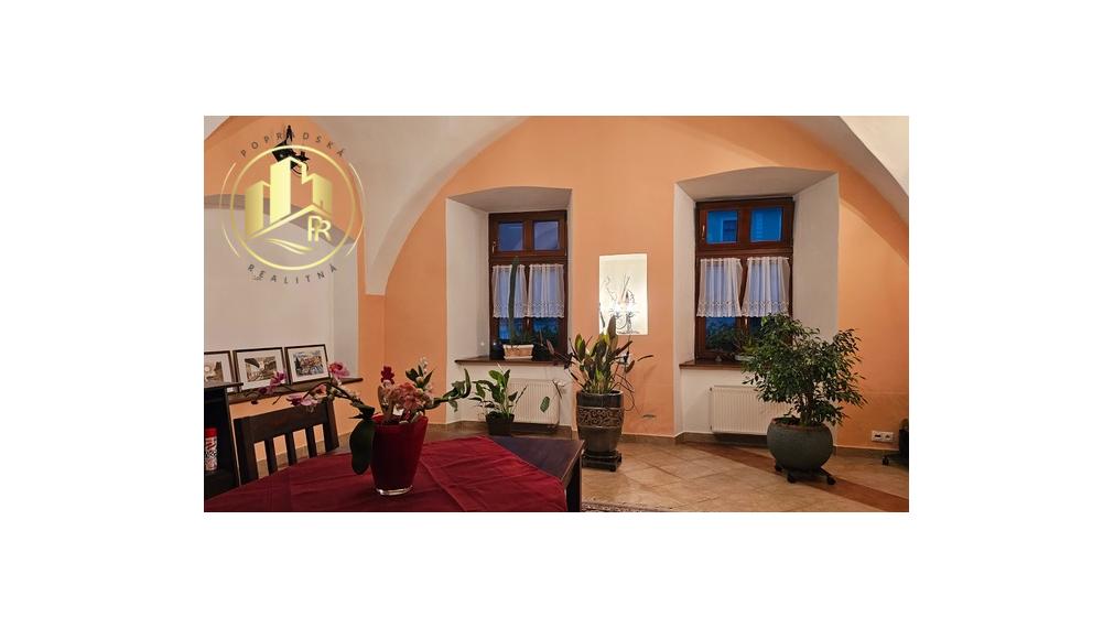 Priestranné kancelárske priestory na prenájom priamo na námestí Poprad - Spišská Sobota