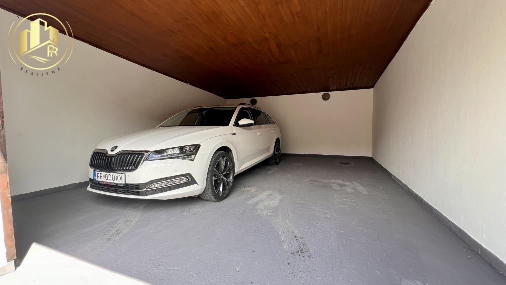 Veľká garáž na prenájom, Starý Juh - Poprad