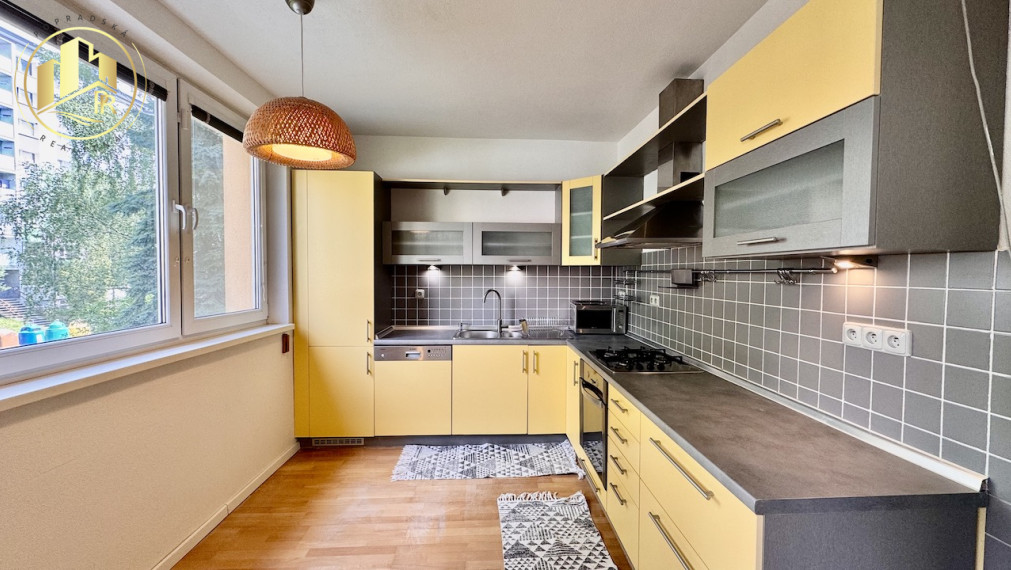 Slnečný 3-izbový byt na predaj – Starý Juh Poprad