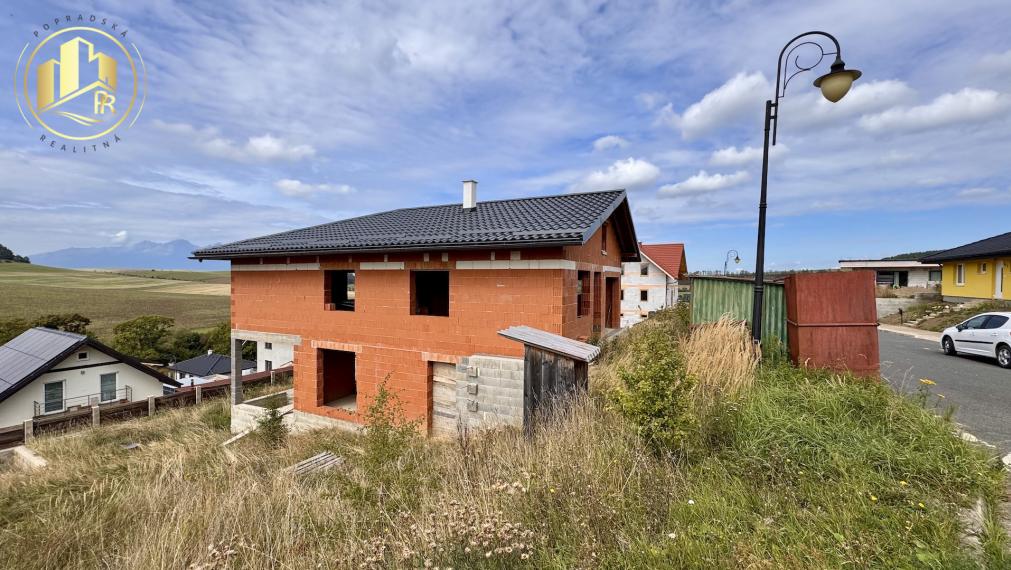 Rodinný dom vo Vlkovej – ideálne miesto pre Vašu budúcnosť!