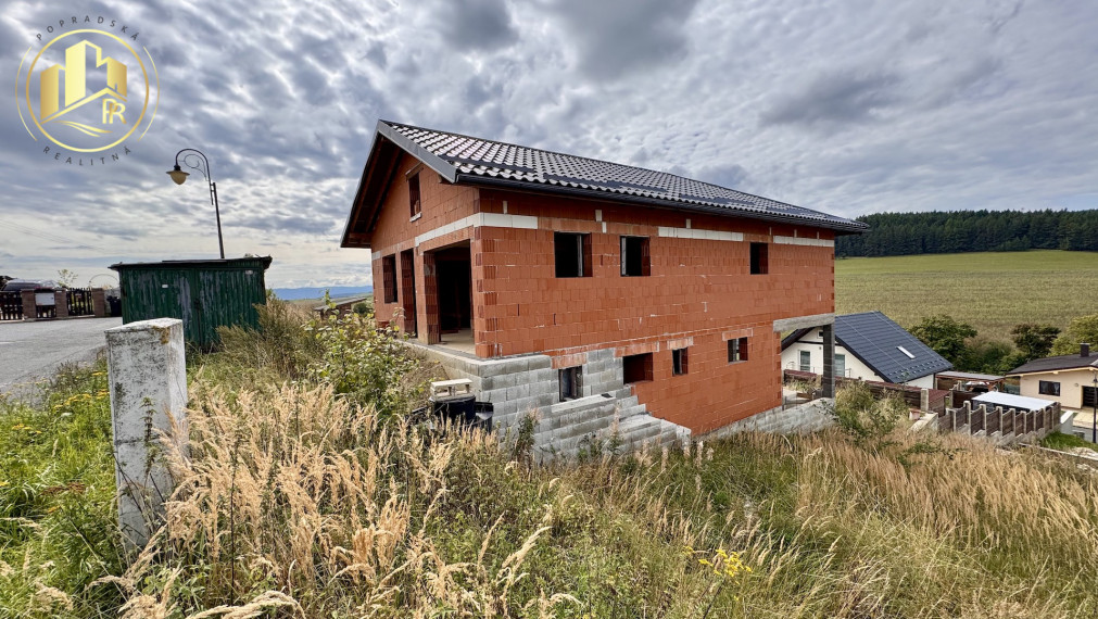 Rodinný dom vo Vlkovej – ideálne miesto pre Vašu budúcnosť!