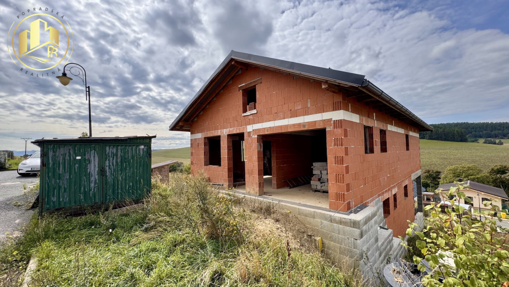 Rodinný dom vo Vlkovej – ideálne miesto pre Vašu budúcnosť!