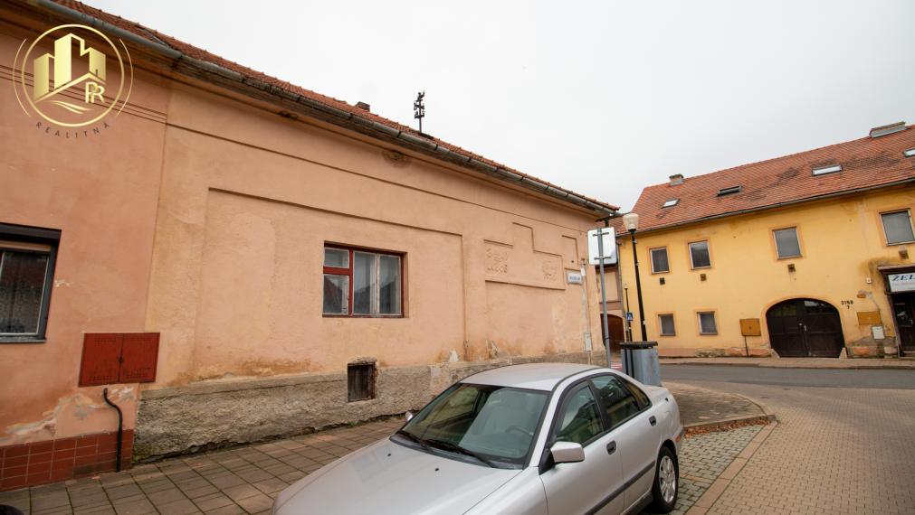 Predaj historického domu na námestí Poprad - Veľká