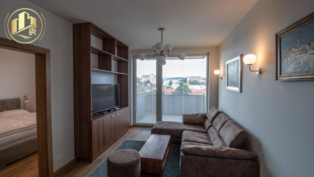 Štýlový 2-izbový byt s balkónom, parkovaním a výhľadom – top lokalita Poprad