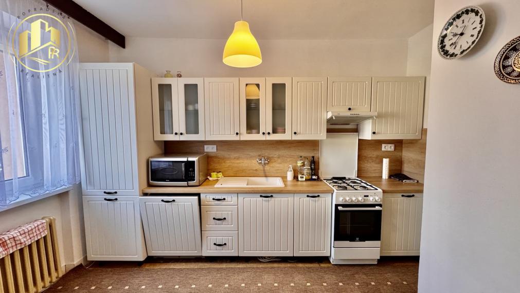 Veľkorysý 3-izbový byt s veľkým zaskleným balkónom priamo pri OC Fórum