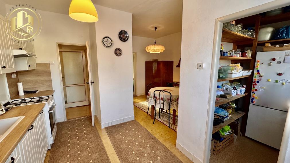 Veľkorysý 3-izbový byt s veľkým zaskleným balkónom priamo pri OC Fórum