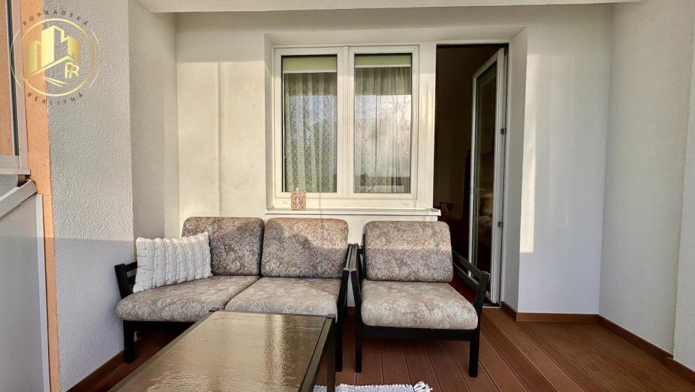 Veľkorysý 3-izbový byt s veľkým zaskleným balkónom priamo pri OC Fórum