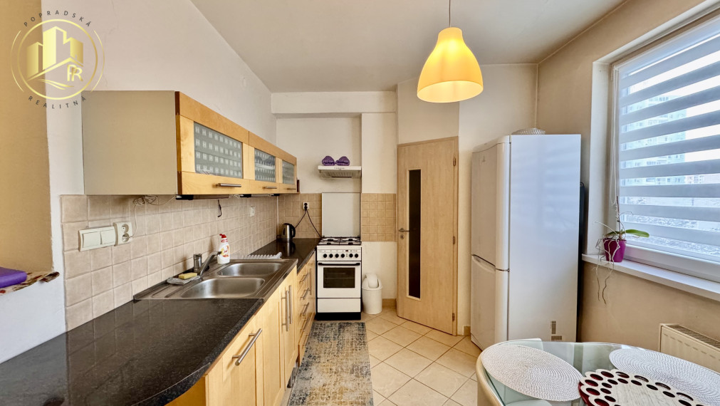 Priestranný 3-izbový byt s balkónom na prenájom, Poprad Juh