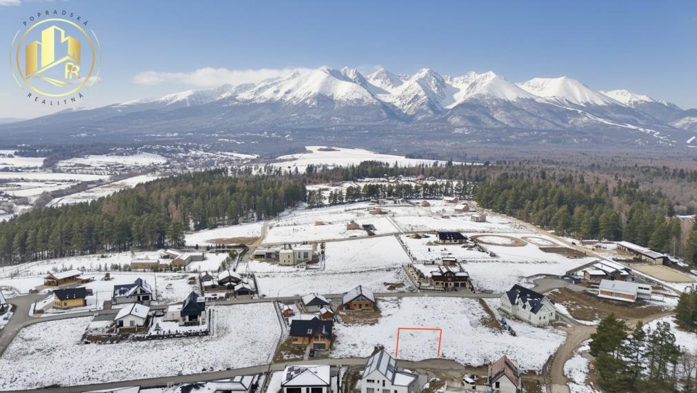 Krásny pozemok priamo pod Tatrami na predaj!