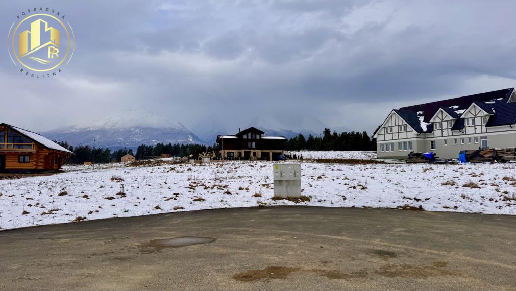 Krásny pozemok priamo pod Tatrami na predaj!