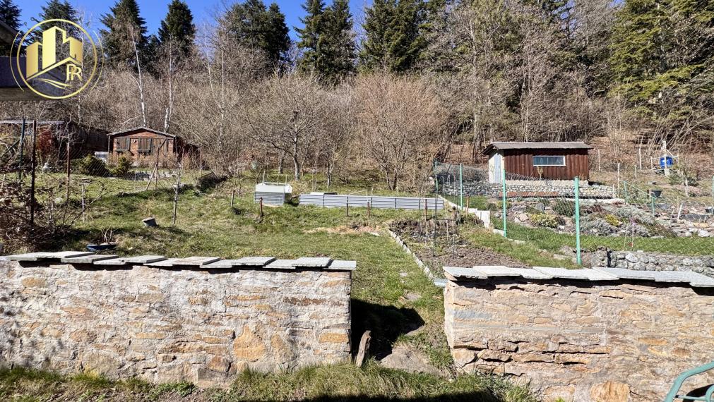 Trojpodlažná záhradná chata s celoročným potenciálom – Dubina III, Hranovnica