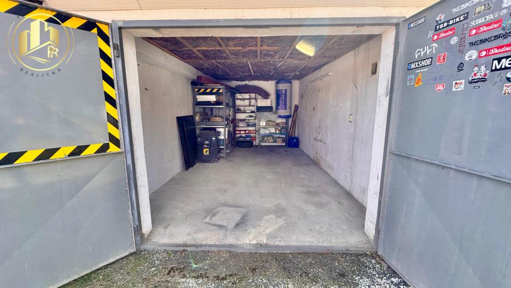 Garáž s potenciálom na predaj v skvelej lokalite Popradu
