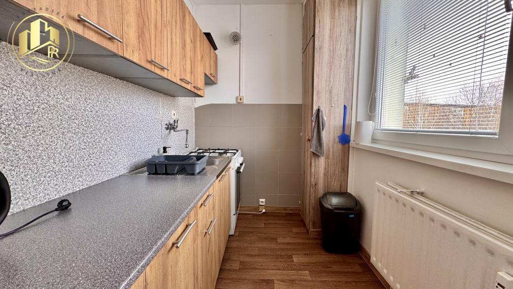 PRENÁJOM 2i bytu s balkónom, Starý Juh – voľný od mája