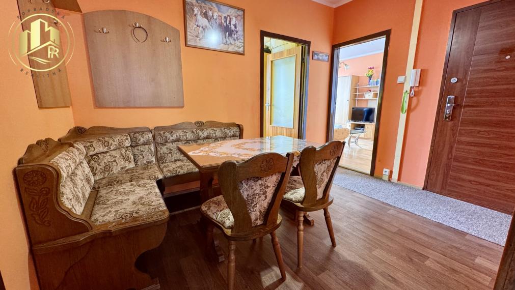 PRENÁJOM 2i bytu s balkónom, Starý Juh – voľný od mája