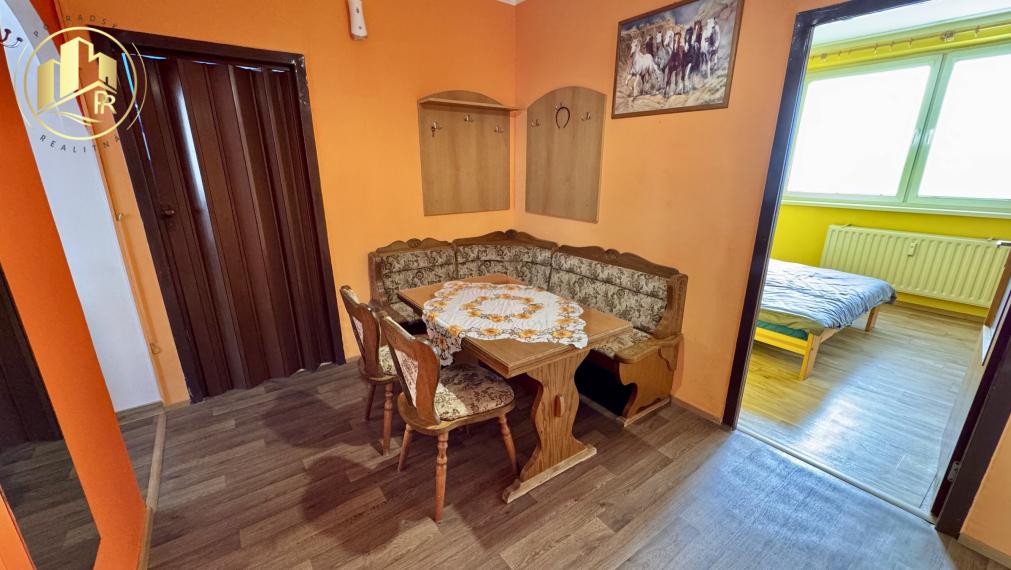 PRENÁJOM 2i bytu s balkónom, Starý Juh – voľný od mája