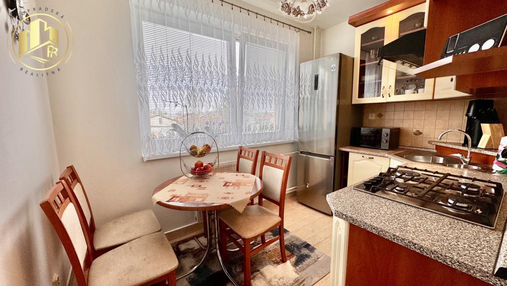 3-izbový byt s dvoma loggiami a výhľadom na Tatry – Poprad Veľká, komplet zariadený