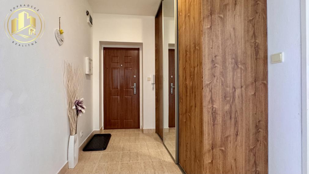 3-izbový byt s dvoma loggiami a výhľadom na Tatry – Poprad Veľká, komplet zariadený