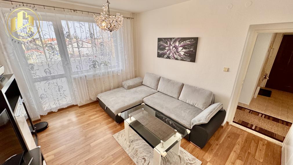 3-izbový byt s dvoma loggiami a výhľadom na Tatry – Poprad Veľká, komplet zariadený