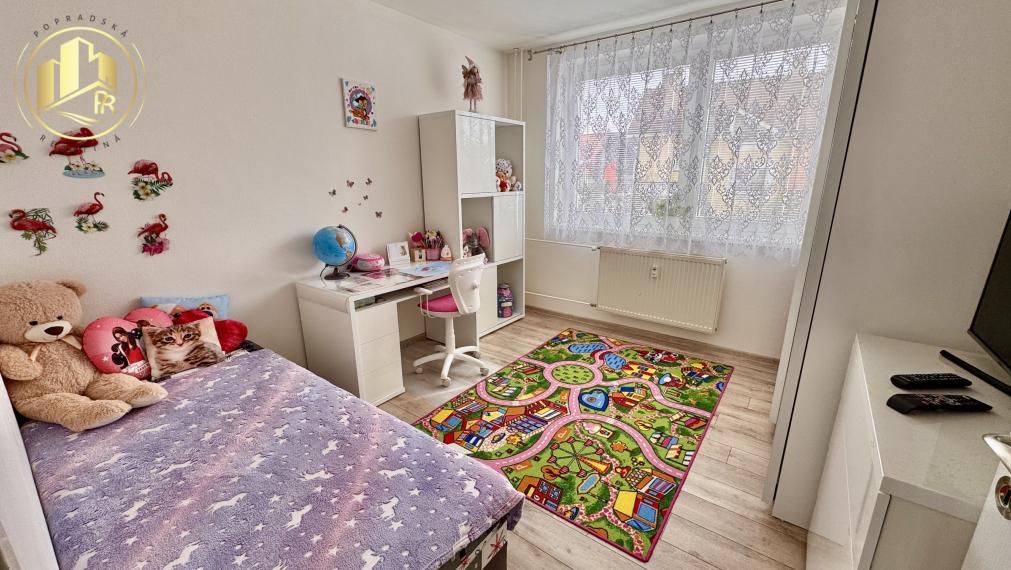 3-izbový byt s dvoma loggiami a výhľadom na Tatry – Poprad Veľká, komplet zariadený