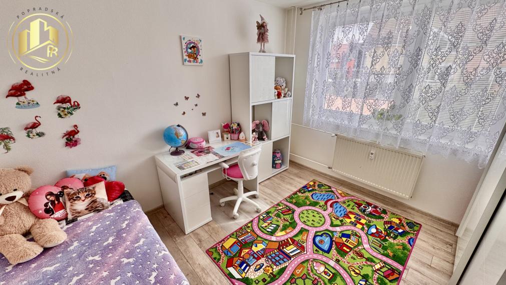 3-izbový byt s dvoma loggiami a výhľadom na Tatry – Poprad Veľká, komplet zariadený