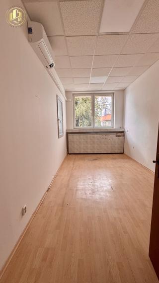 Prenájom obchodno-kancelárskych priestorov | 176 m² | Poprad - VEĽKÁ