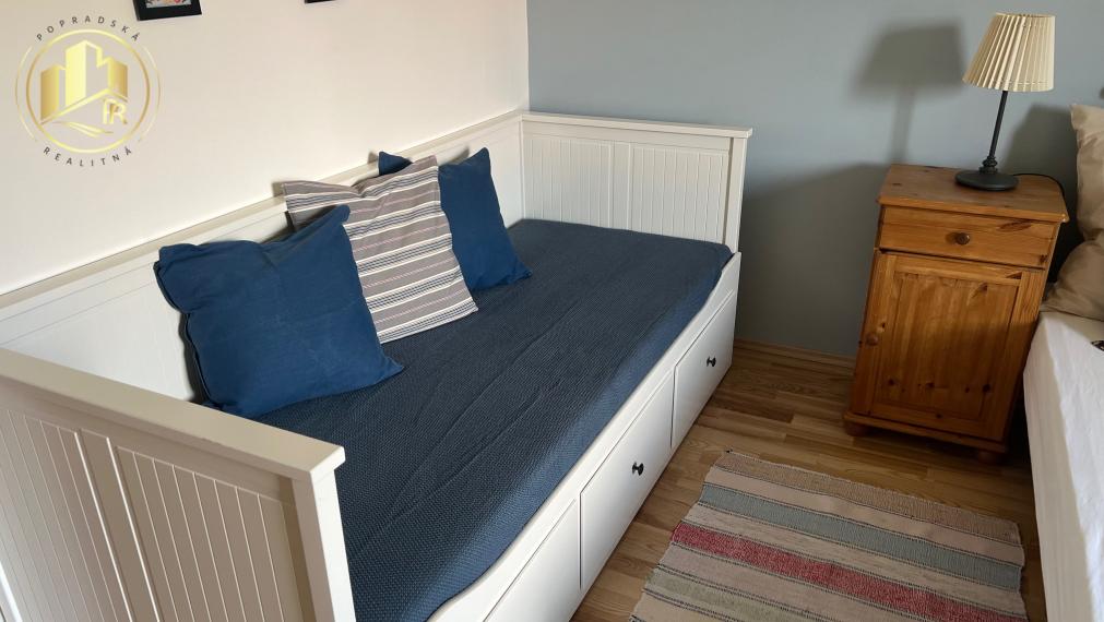 MODERNÝ APARTMÁN S VEĽKOU TERASOU A SÚKROMNÝM PARKOVANÍM – POPRAD, VEĽKÁ