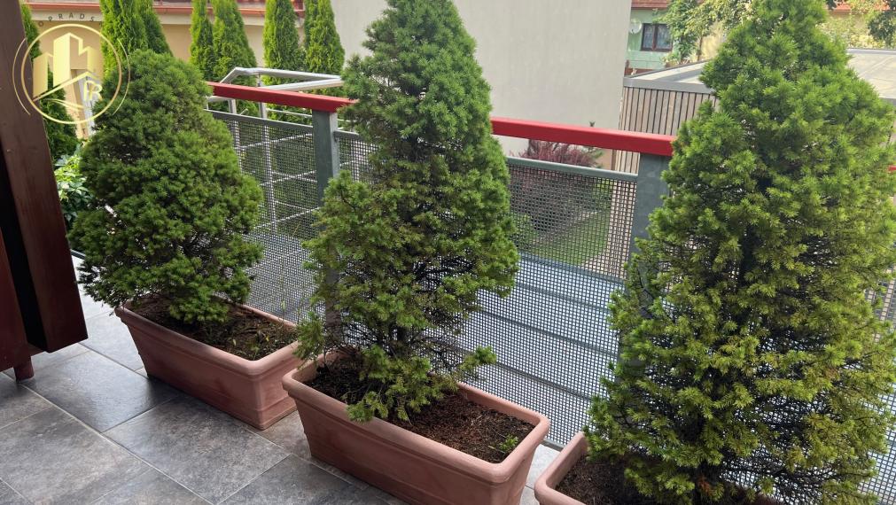 MODERNÝ APARTMÁN S VEĽKOU TERASOU A SÚKROMNÝM PARKOVANÍM – POPRAD, VEĽKÁ