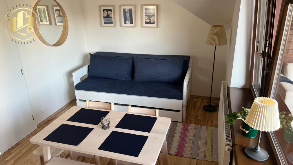 MODERNÝ APARTMÁN S VEĽKOU TERASOU A SÚKROMNÝM PARKOVANÍM – POPRAD, VEĽKÁ