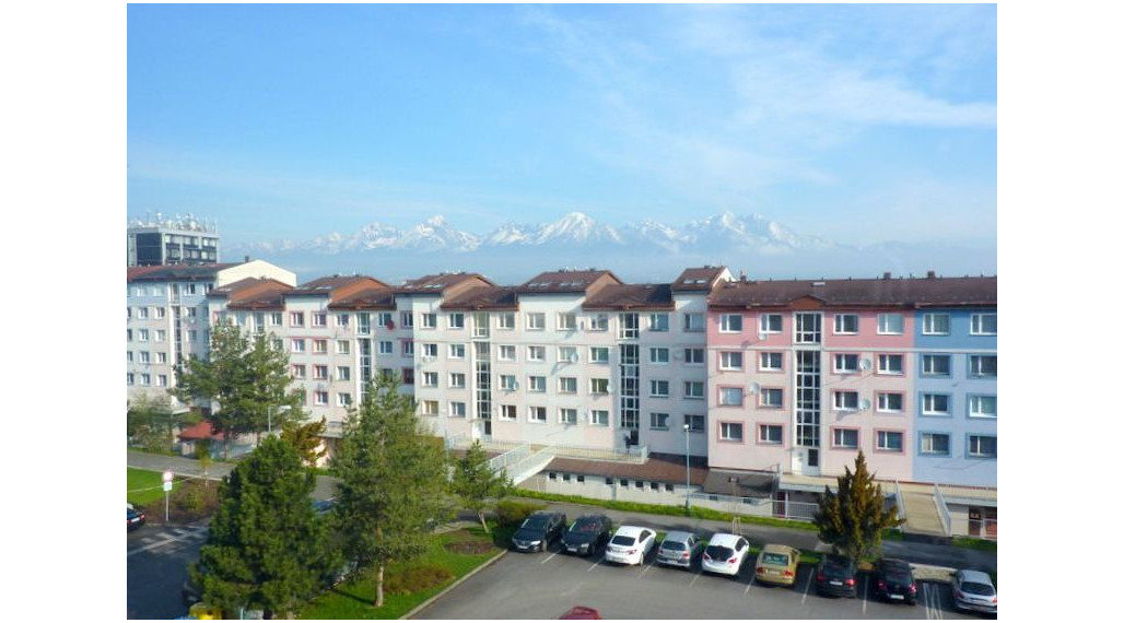 Kancelárske priestory v centre mesta Poprad v blízkosti OC Forum !!