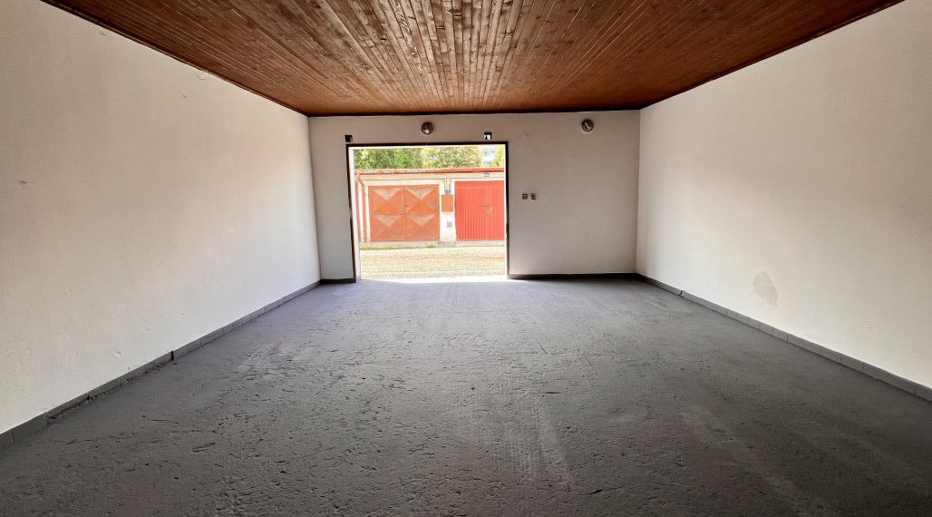 Veľká garáž na prenájom, Starý Juh - Poprad