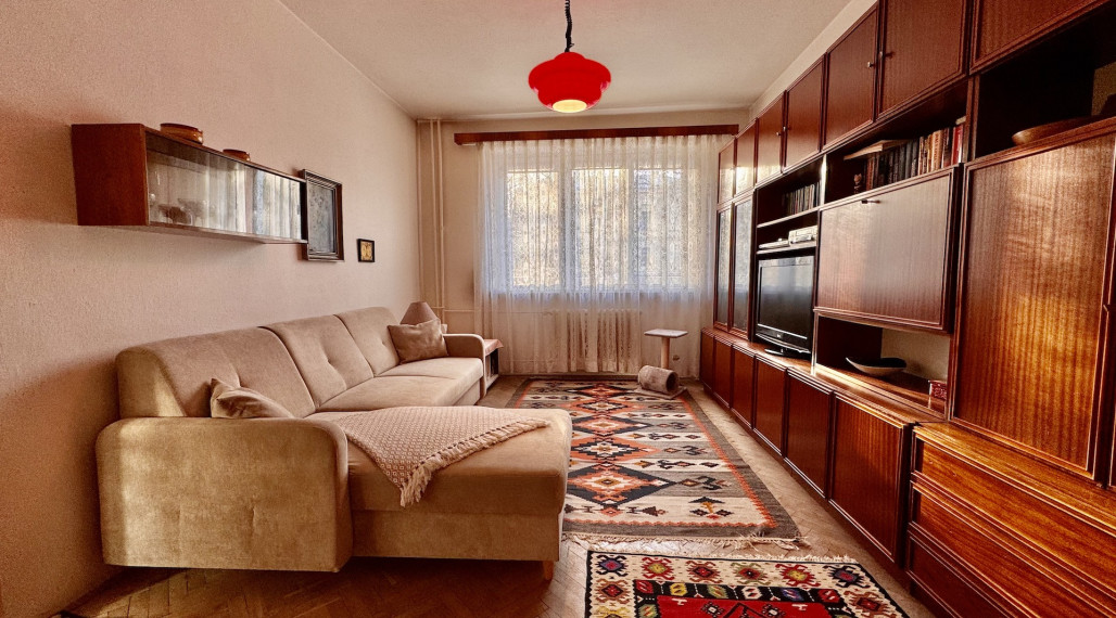 Veľkorysý 3-izbový byt s veľkým zaskleným balkónom priamo pri OC Fórum