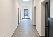 271 m² PRIESTOR PRE VAŠE PODNIKANIE | KOMPLETNE ZREKONŠTRUOVANÝ OBJEKT | PARKOVANIE | BILLBOARD - fotografia 6