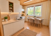 Znížená cena !! 3-IZBOVÝ BYT 69,22 m² V SKVELEJ LOKALITE POPRADU na predaj ! - fotografia 8