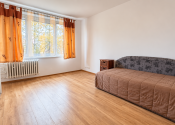 Priestranný 3-izbový byt s balkónom na prenájom vo vyhľadávanej lokalite Starý Juh - fotografia 11