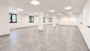 271 m² PRIESTOR PRE VAŠE PODNIKANIE | KOMPLETNE ZREKONŠTRUOVANÝ OBJEKT | PARKOVANIE | BILLBOARD - fotografia 3
