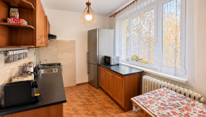 Priestranný 3-izbový byt s balkónom na prenájom vo vyhľadávanej lokalite Starý Juh - fotografia 6