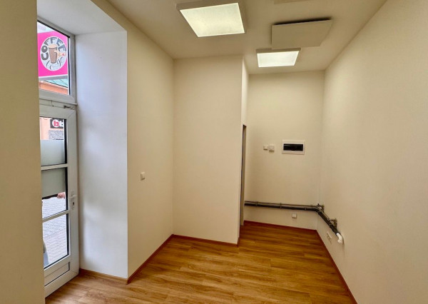 Obchodné priestory na prenájom, centrum mesta Poprad