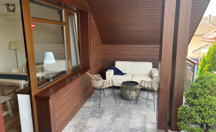 MODERNÝ APARTMÁN S VEĽKOU TERASOU A SÚKROMNÝM PARKOVANÍM – POPRAD, VEĽKÁ - fotografia 11