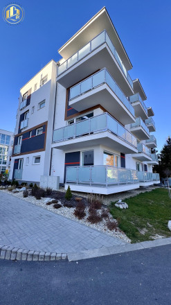 Na prenájom štýlový 3-izbový byt s dvoma balkónmi a garážovým státím v Poprade – Veľká