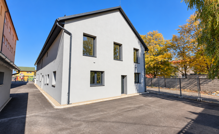 271 m² PRIESTOR PRE VAŠE PODNIKANIE | KOMPLETNE ZREKONŠTRUOVANÝ OBJEKT | PARKOVANIE | BILLBOARD - fotografia 9