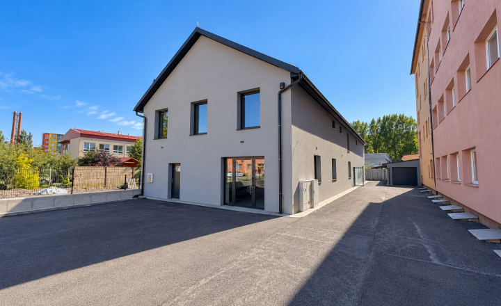 271 m² PRIESTOR PRE VAŠE PODNIKANIE | KOMPLETNE ZREKONŠTRUOVANÝ OBJEKT | PARKOVANIE | BILLBOARD