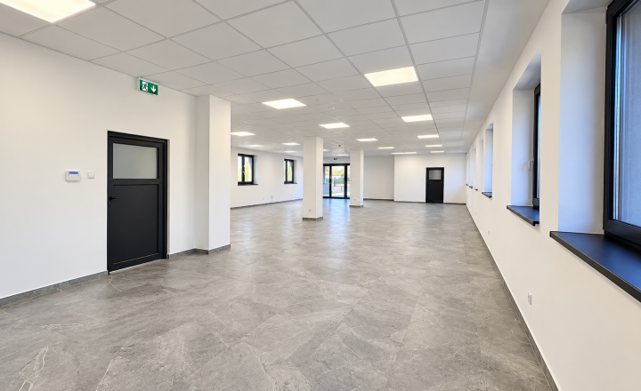 271 m² PRIESTOR PRE VAŠE PODNIKANIE | KOMPLETNE ZREKONŠTRUOVANÝ OBJEKT | PARKOVANIE | BILLBOARD - fotografia 4