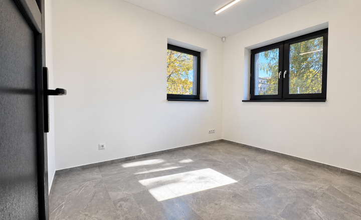 271 m² PRIESTOR PRE VAŠE PODNIKANIE | KOMPLETNE ZREKONŠTRUOVANÝ OBJEKT | PARKOVANIE | BILLBOARD - fotografia 7